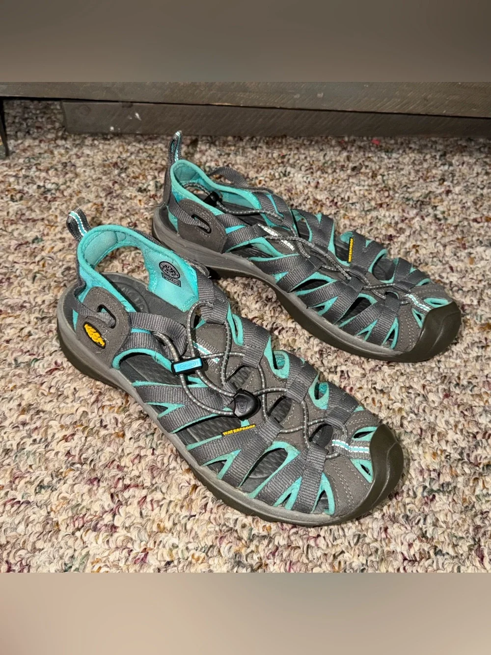 Keen Women's size 7.5 Gray and Teal Closed-Toe Outdoor Sandals hiking walking